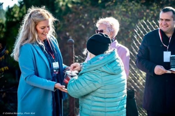 Kwesta na cmentarzu w Nowinach – pamięć, wdzięczność i wspólne dobro 
